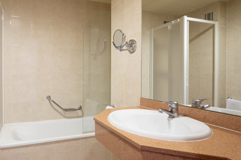 htop Pineda Palace Adults Recommended 22