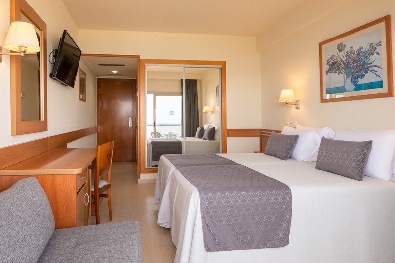 htop Pineda Palace Adults Recommended 23