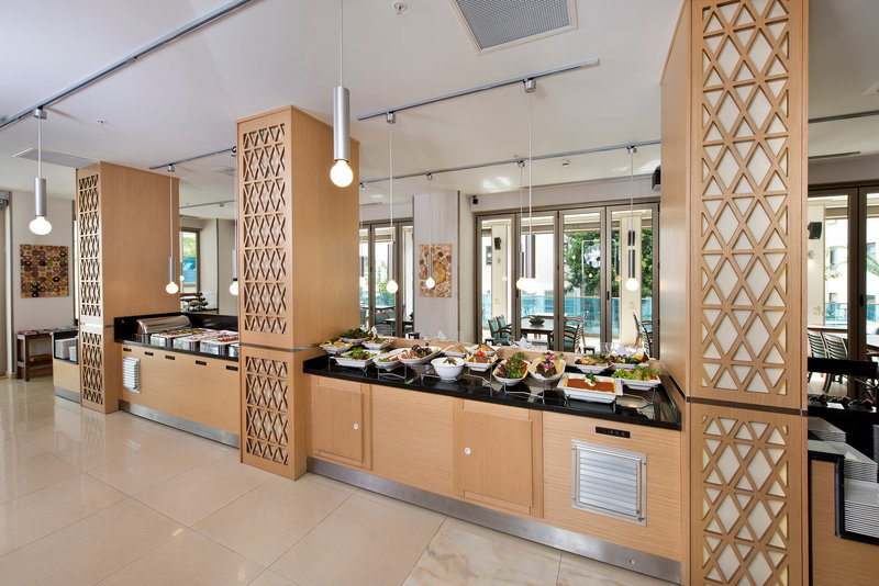 Aurasia Deluxe Hotel 5