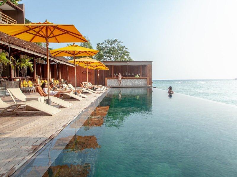 The Beach Club Haad Tien 11