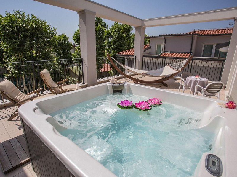 Rimini Suite Hotel 12 - Outdoor Pool