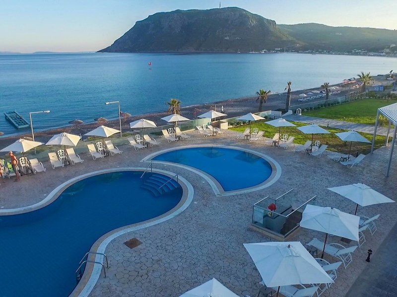 Royal Bay 2
