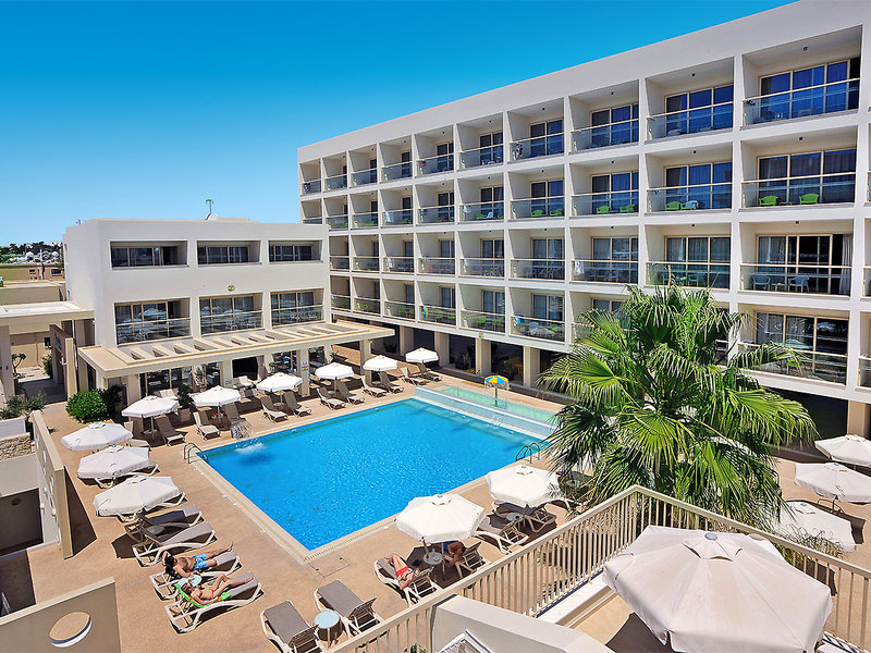 Nelia Gardens 1
