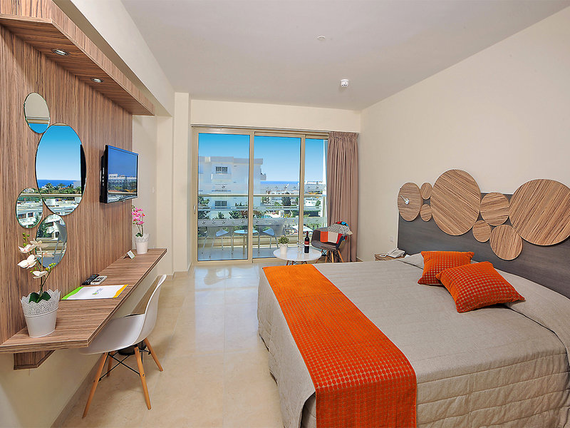 Nelia Gardens 3