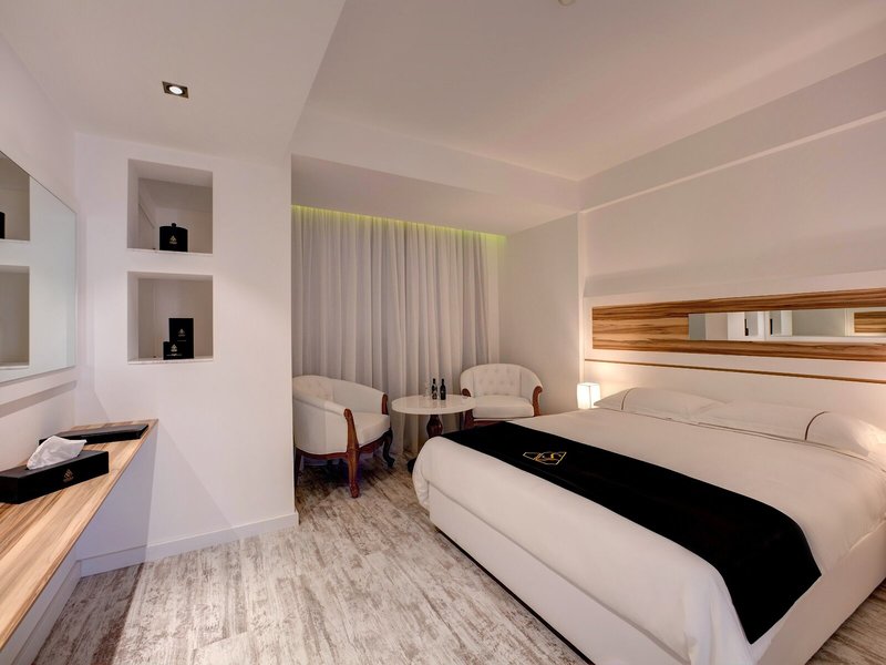 The Ciao Stelio Deluxe Hotel 28