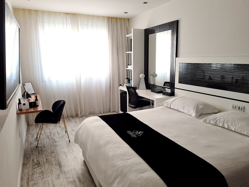 The Ciao Stelio Deluxe Hotel 33