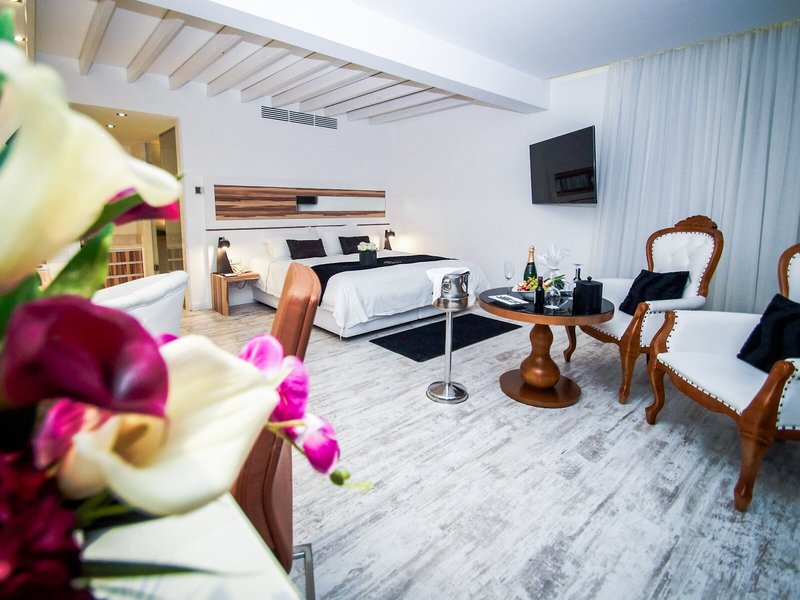 The Ciao Stelio Deluxe Hotel 37