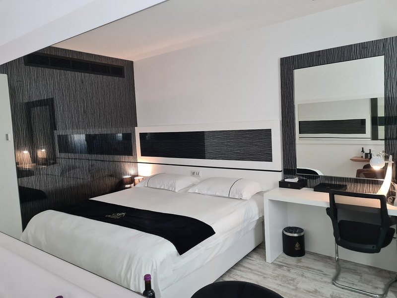 The Ciao Stelio Deluxe Hotel 41