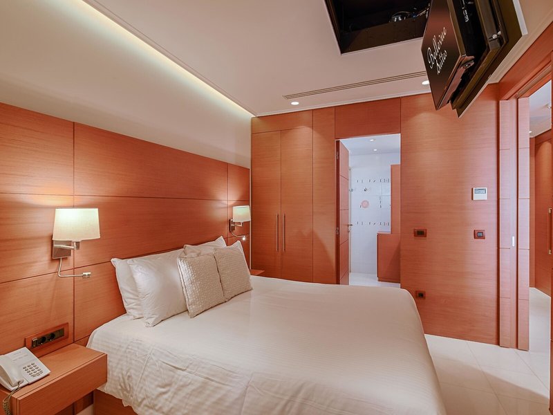 Bellevue Suites 39