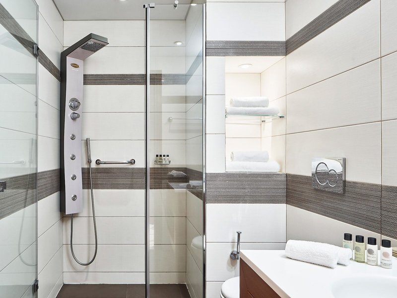 Bellevue Suites 48