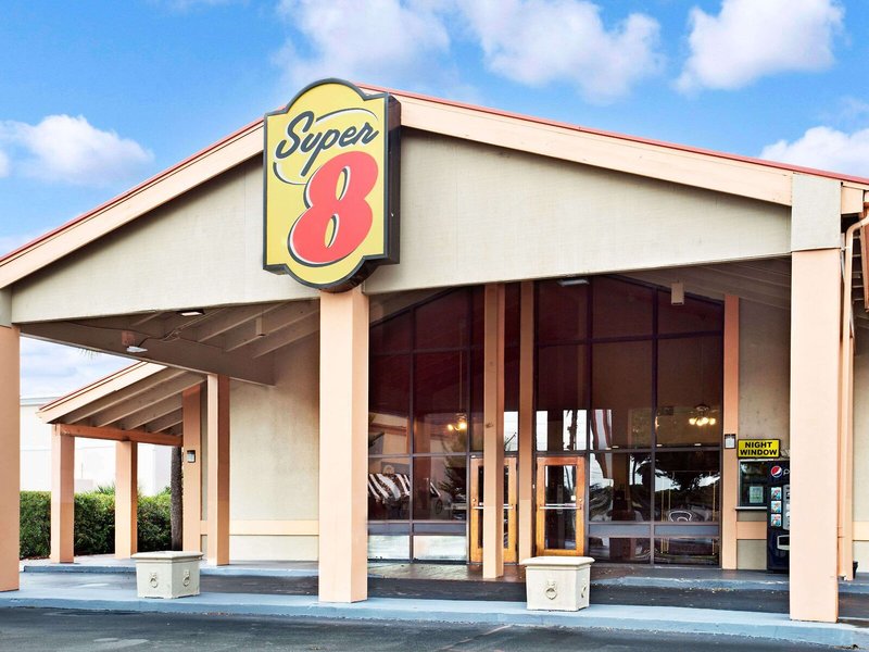 Super 8 Kissimmee/Maingate/Orlando Area