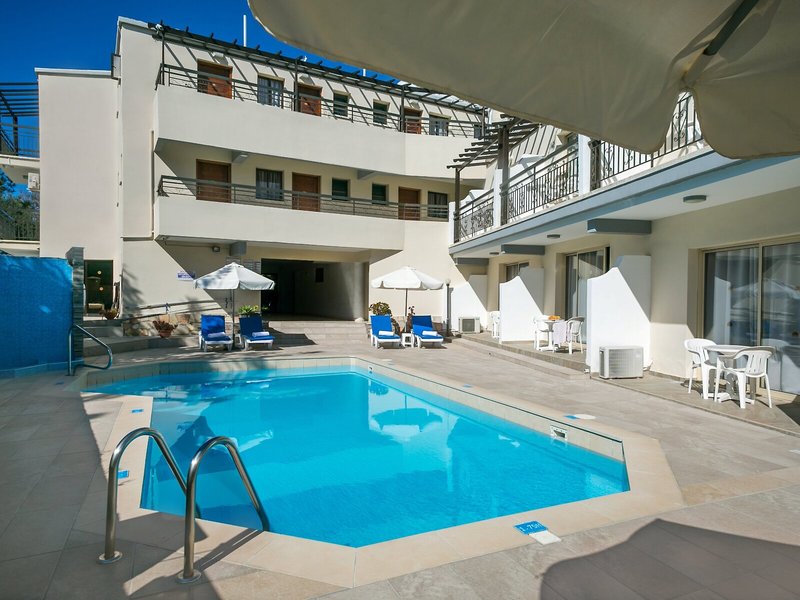 Crystallo Apartments 9