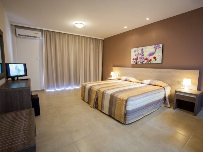 Crystallo Apartments 33