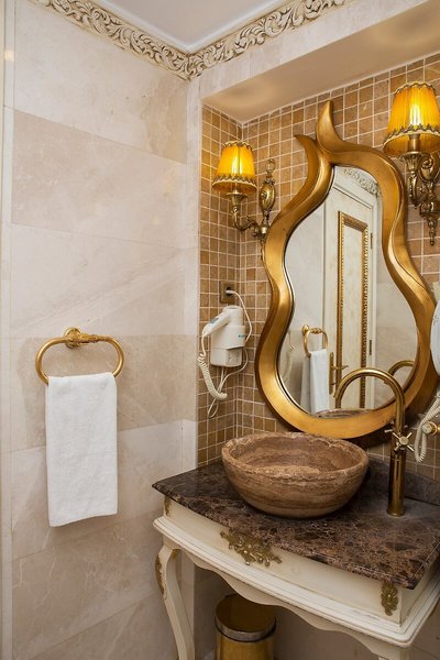 Buyuk Hamit Hotel 23