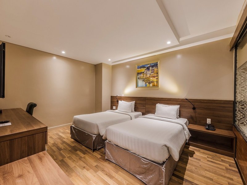 Sunflower Luxury Hotel 24