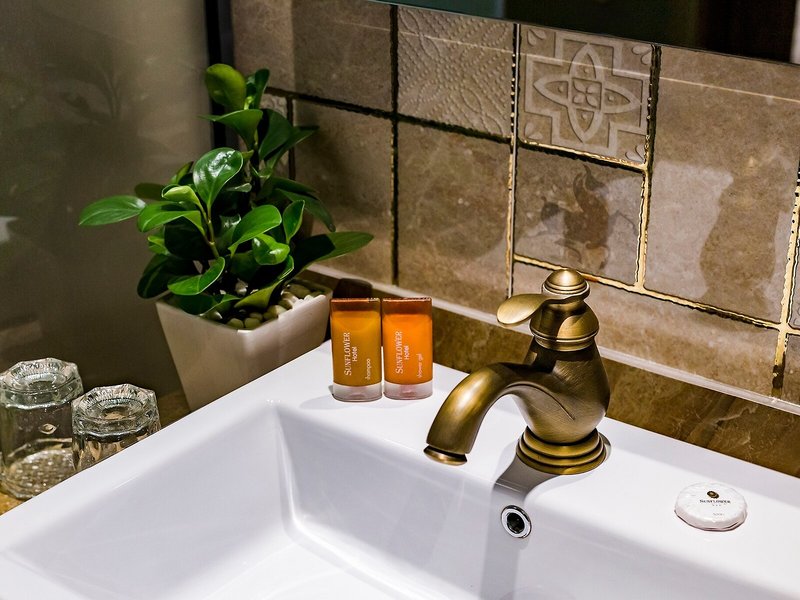 Sunflower Luxury Hotel 37