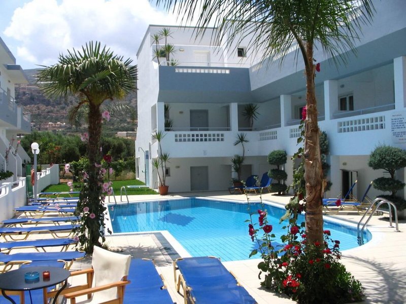 Emerald Hotel & Studios 14