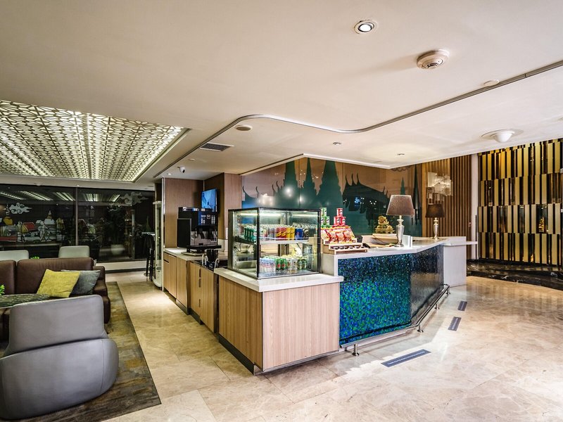 Holiday Inn Express Bangkok Sukhumvit 11 7