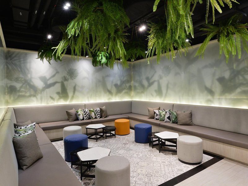 Holiday Inn Express Bangkok Sukhumvit 11 12