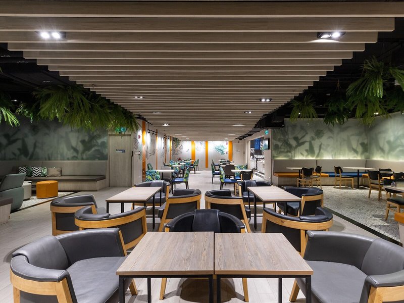 Holiday Inn Express Bangkok Sukhumvit 11 19