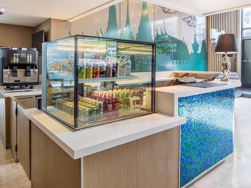Holiday Inn Express Bangkok Sukhumvit 11 25