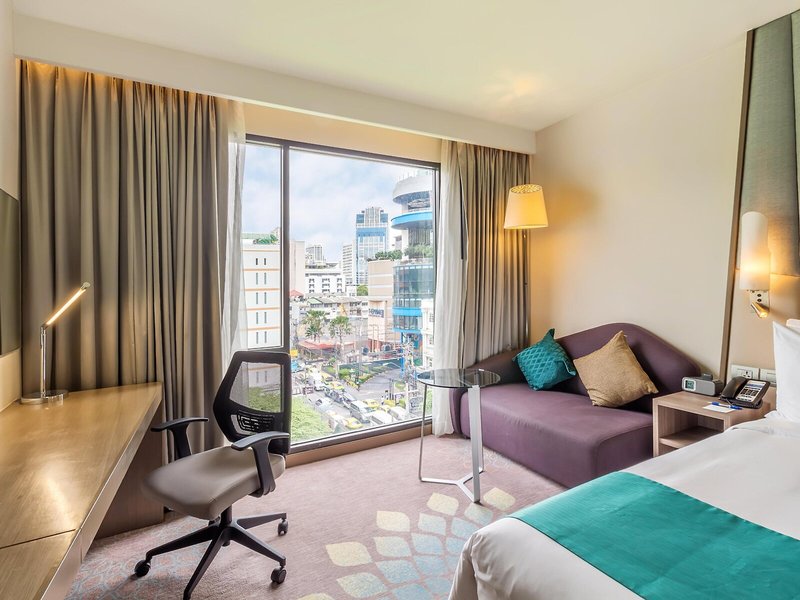 Holiday Inn Express Bangkok Sukhumvit 11 35