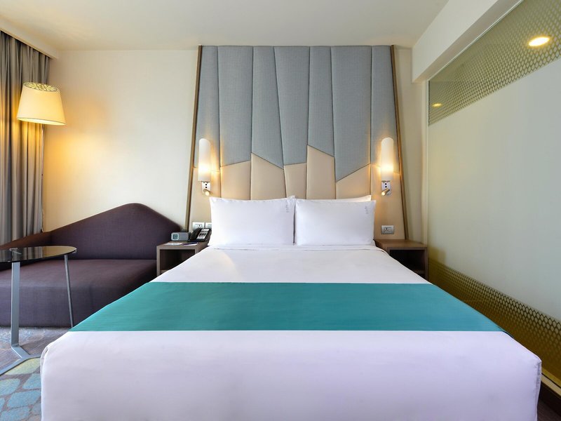Holiday Inn Express Bangkok Sukhumvit 11 37