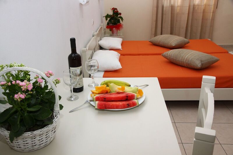 Frida Village Apartments 8