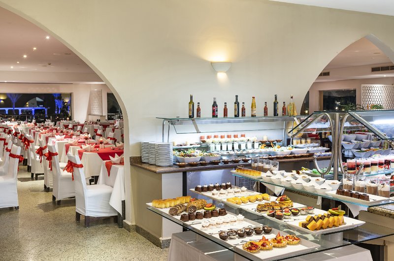 Three Corners Equinox Beach Resort 12