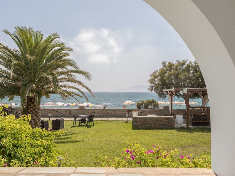 Liana Beach Hotel 8