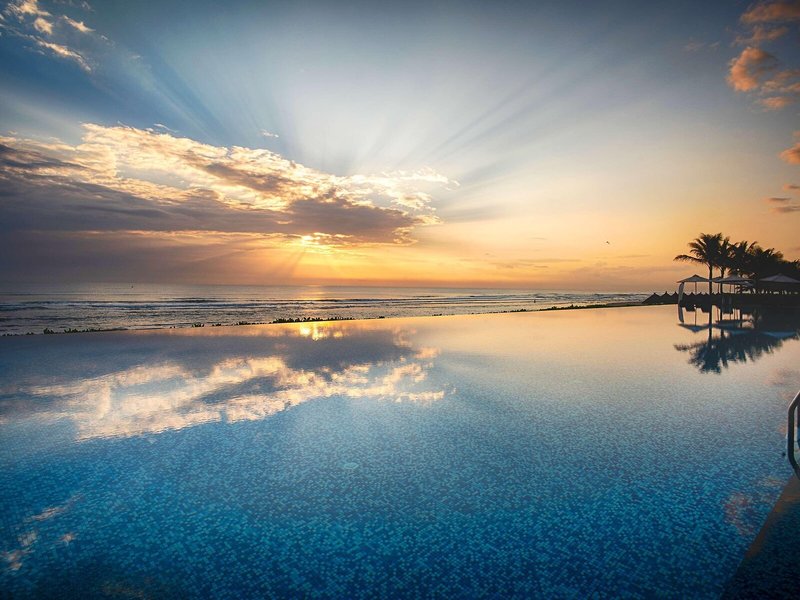 Meliá Danang Beach Resort 10