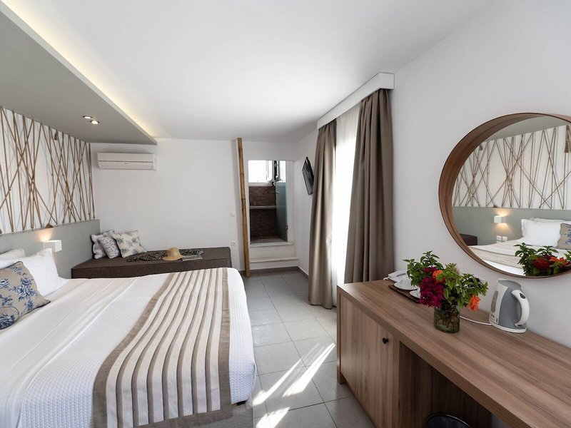 Ftelia Bay Boutique 15