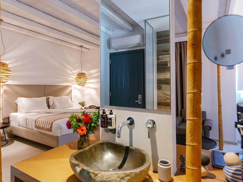 Ftelia Bay Boutique 16