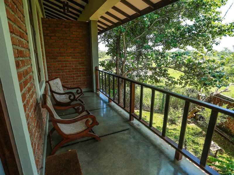 Camellia Resort and Spa 7