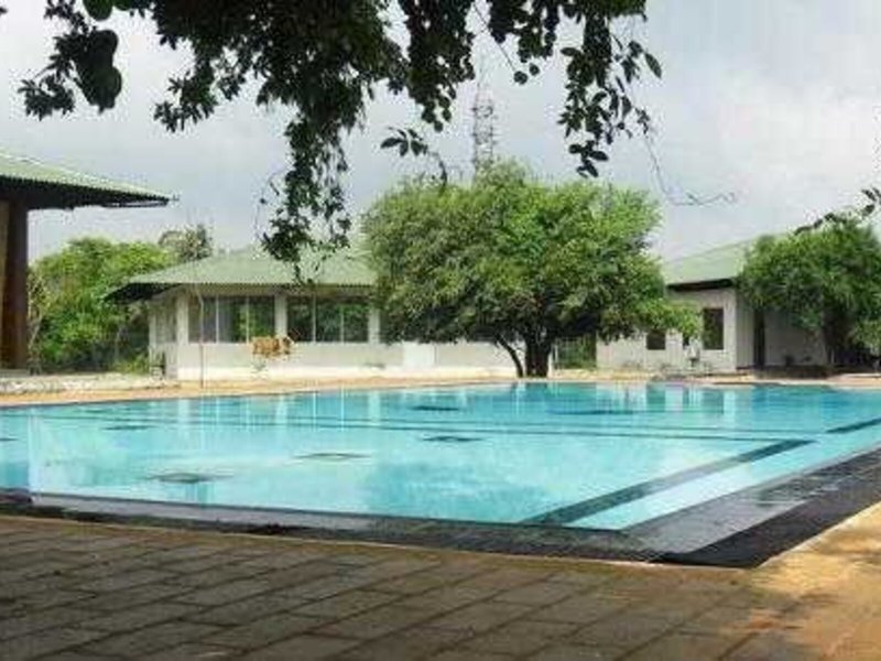 Camellia Resort and Spa 12