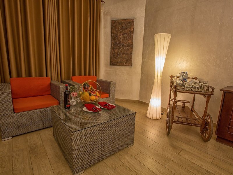 Avenra Beach Hotel 5