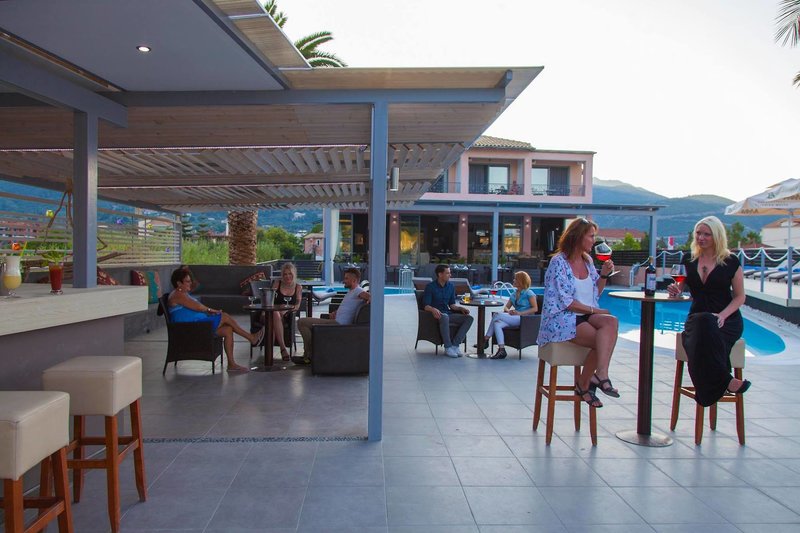 Armonia Luxury Hotel 5