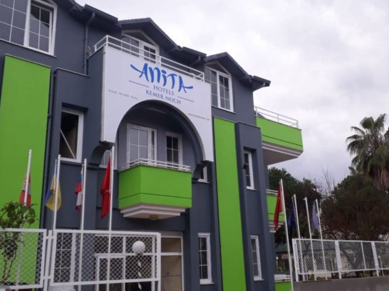 Anita Kemer Noch Hotel 4