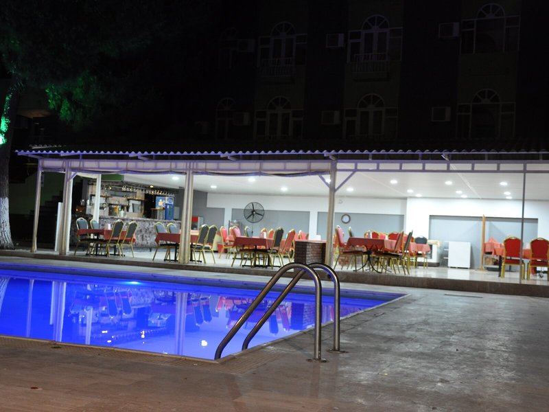 Anita Kemer Noch Hotel 7