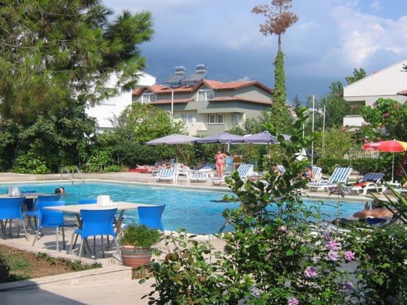 Anita Kemer Noch Hotel 9