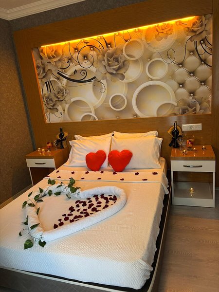 Anita Kemer Noch Hotel 20