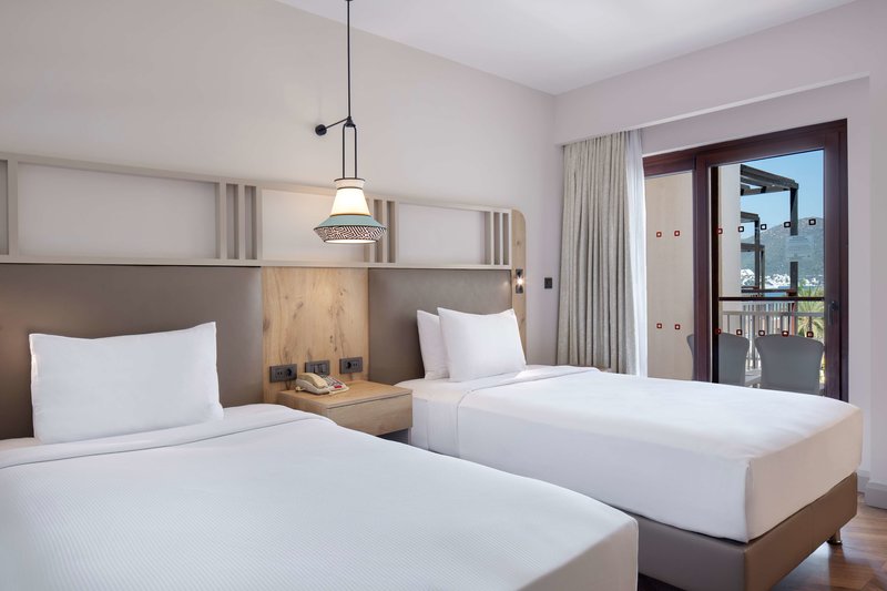 DoubleTree by Hilton Bodrum Isil Club Resort 13