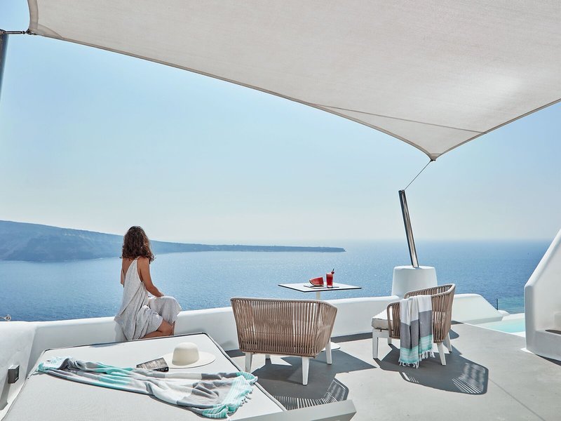 Charisma Suites 28