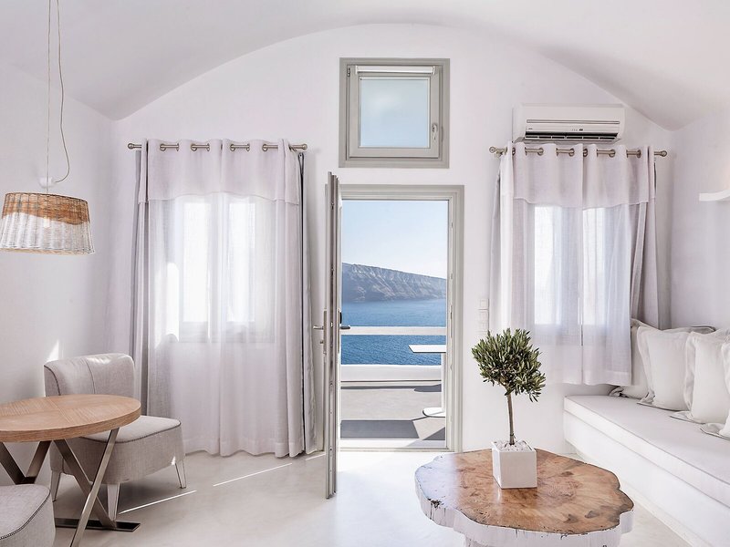 Charisma Suites 34