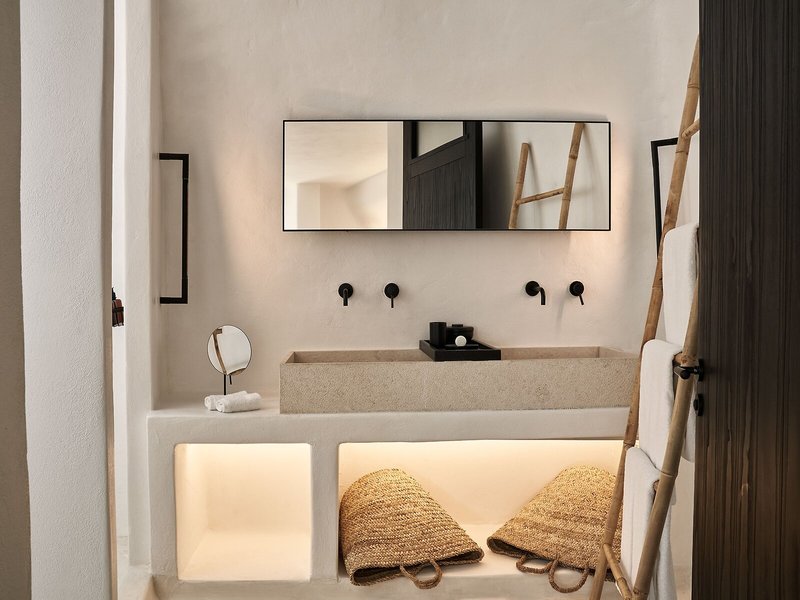 Charisma Suites 45