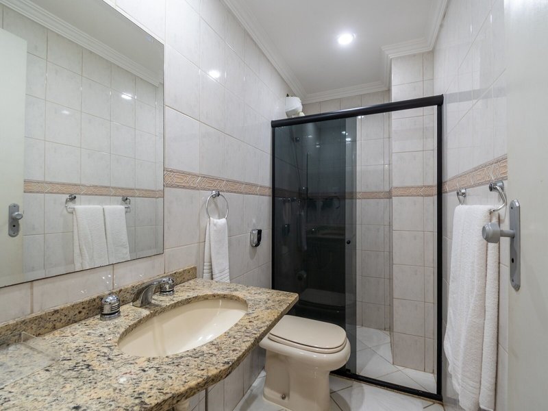 OYO Residencial Itacuruçá Apart Hotel 45 - Bathroom Example