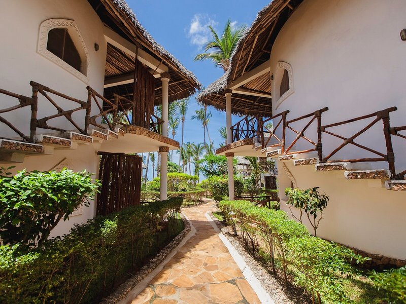 AHG Waridi Beach Resort & Spa 4