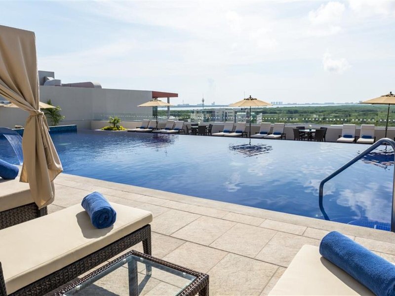 Four Points by Sheraton Cancun Centro 11