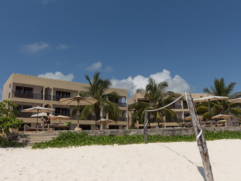 Reef & Beach Resort 2