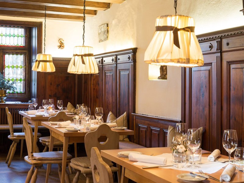 Schwarzer Adler Innsbruck 10